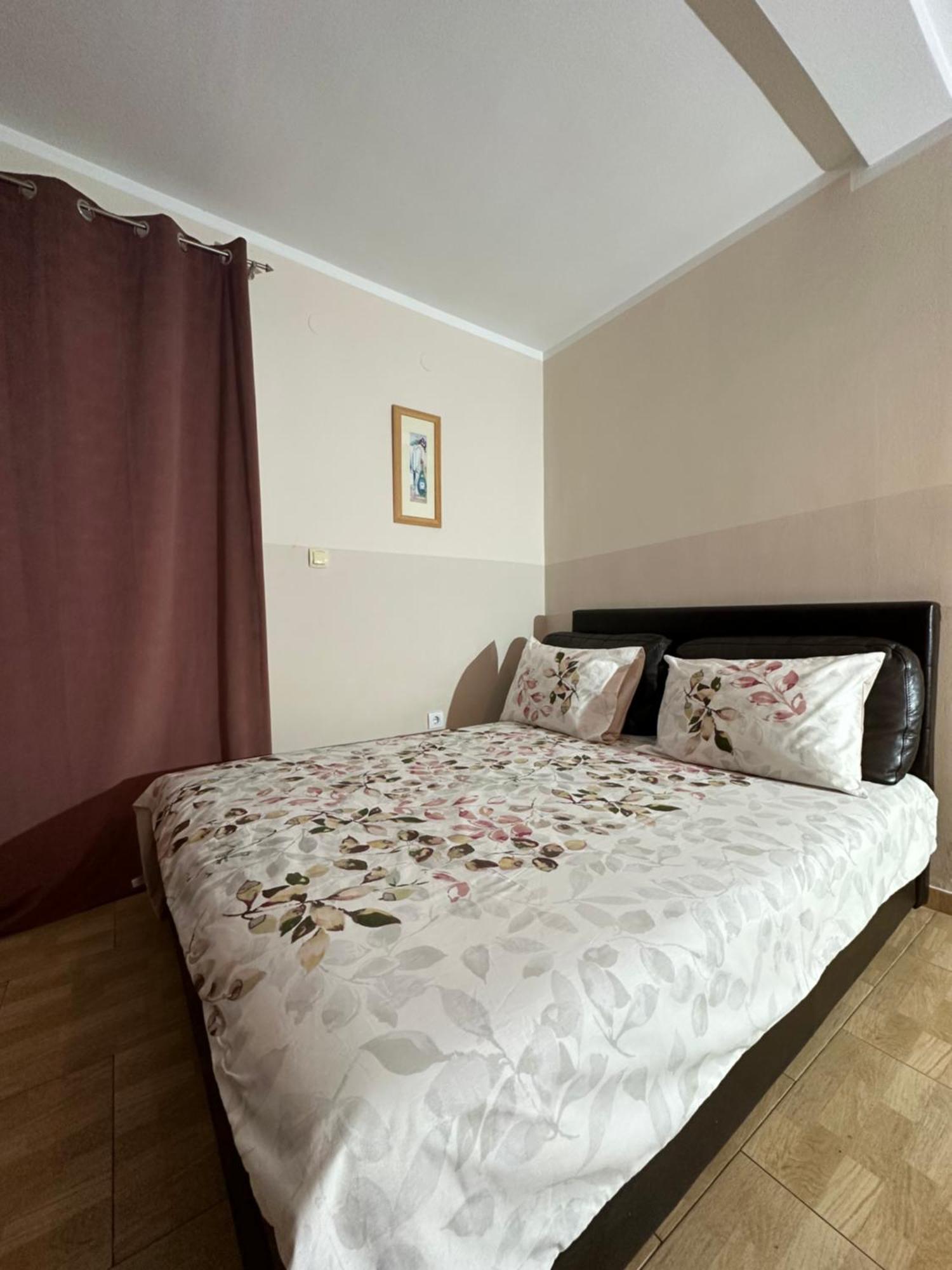 Apartmani Simona Budva Buitenkant foto